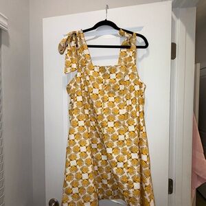 Yellow shell Sleeveless bow tie Dress